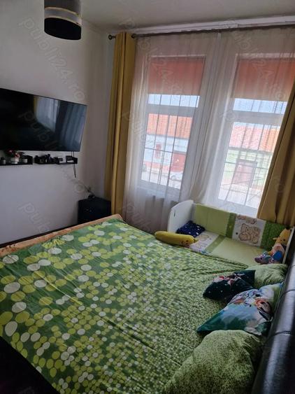 Vand casa 5 camere zona Teiu? - 9