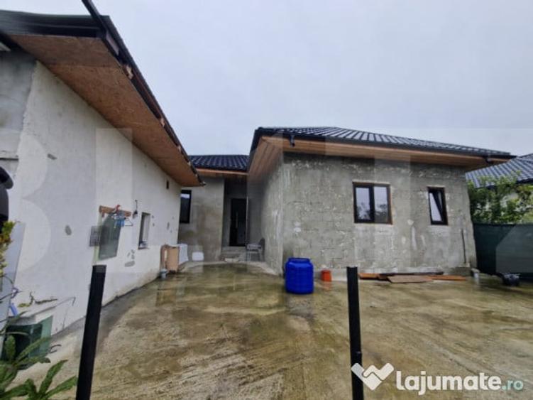 Casa semifinisata situata central in municipiul Dorohoi - 1
