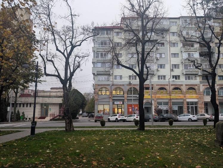 Oferim spre închiriere spațiu ultracentral - 3