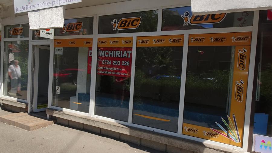 Inchiriez spatiu comercial in Deva, zona Horea, suprafata utila 40 mp, - 1