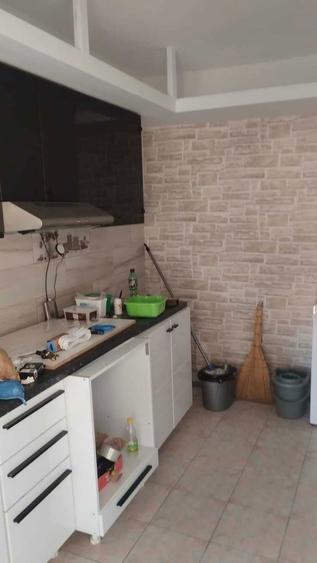 Inchiriez paratament la casa - zona Paltinis - 5