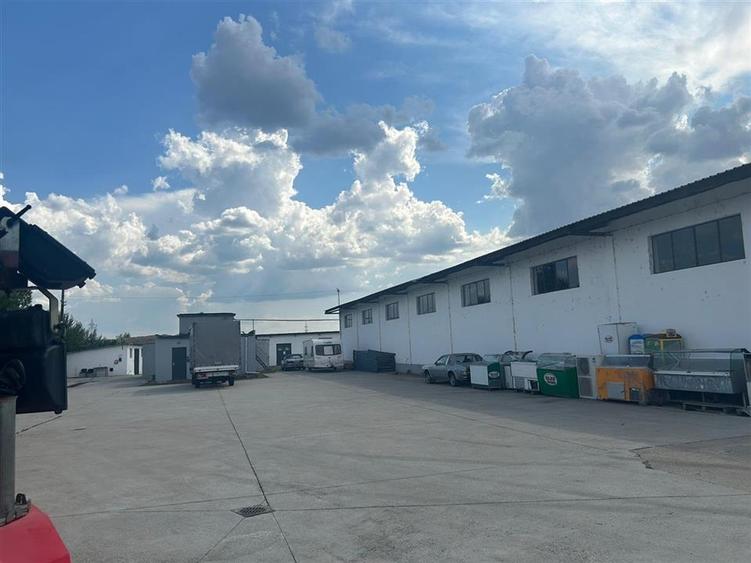 Spațiu industrial, de 1,200 mp, în Nufărul