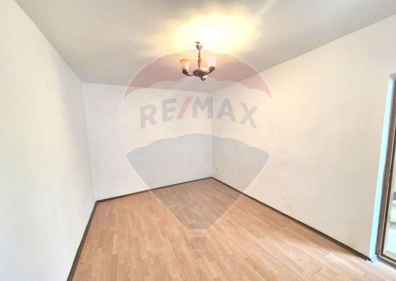 Casa de vanzare pretabila locuinta sau afacere | 13 Septe... - 1