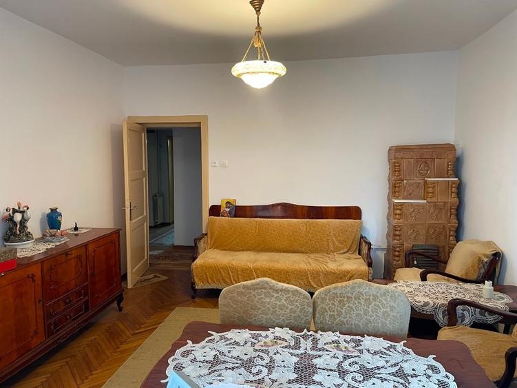 Apartament 3 camere in vila, curte proprie, garaj, pivinta, zona Postei -Vlahuta - 4