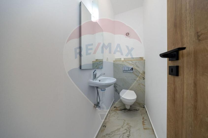 Casa cu 9 camere, teren 501 mp,  Harman! - 17