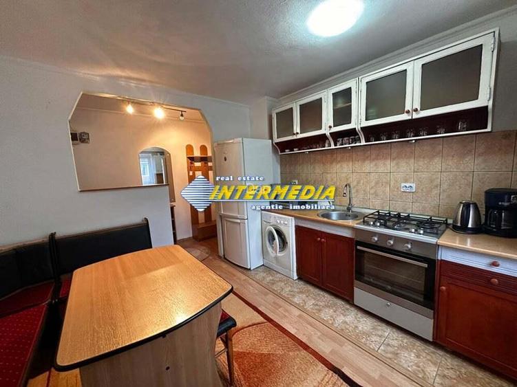 Vanzare Apartament 2 camere CETATE PIATA cu Bucatarie mare si balcon finisat mobilat complet Alba