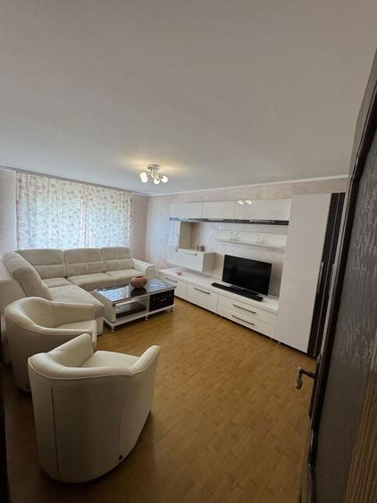 Vand Apartament 2 Camere Etaj 1 Siret cu loc de parcare - 4