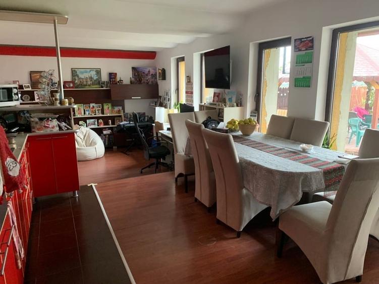 Casa 210 MP de vanzare zona Salca/ Lotus - 4