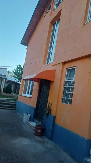 Casa cu etaj construita in anul 2001 - 3