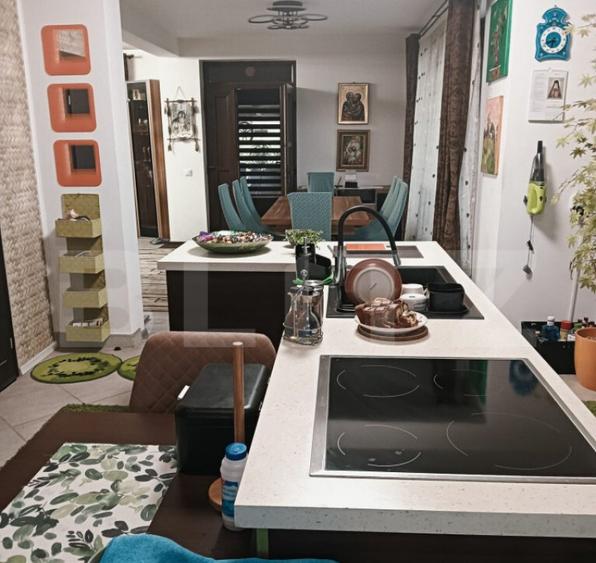 Casa individuala cu 5 camere, 240 mp, 12,8 ari teren, zona - 17