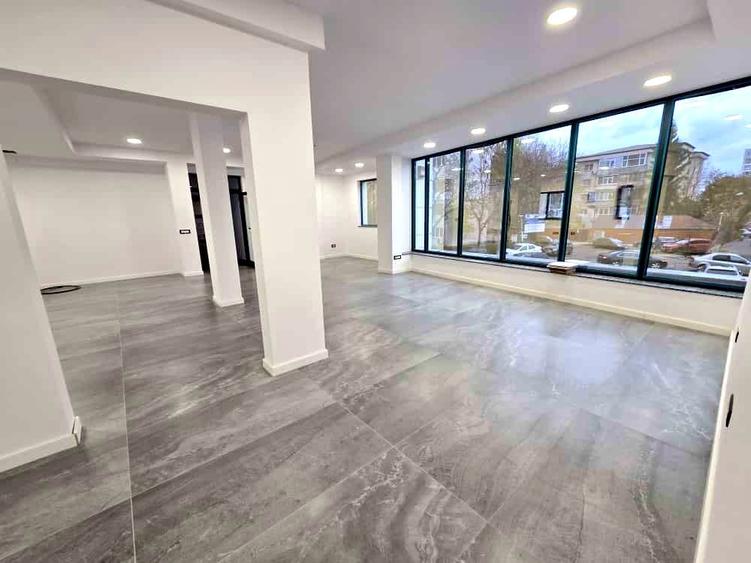 Clădire Comercială de Închiriat – Tătărași, Piața Chirila 70, 80 , 150, 350 mp - 1