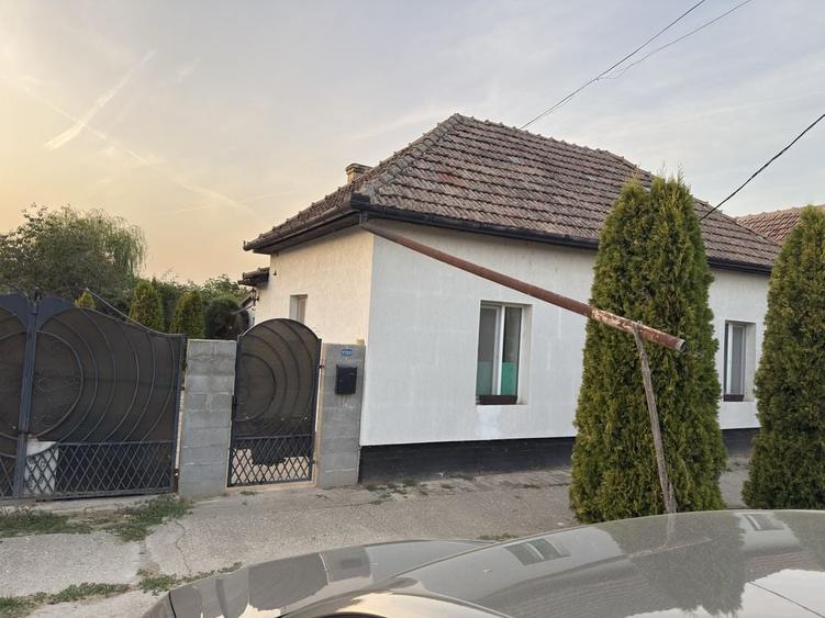Casă cu 3 camere în Cenad