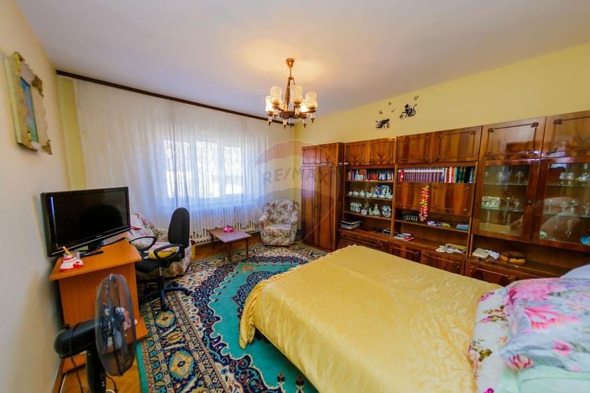 Proprietate rezidentiala de vanzare la 2 pasi de Parcul Regina Maria - 3