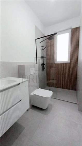 Duplex la cheie - toate utilitatile - compartimentare practica - 11