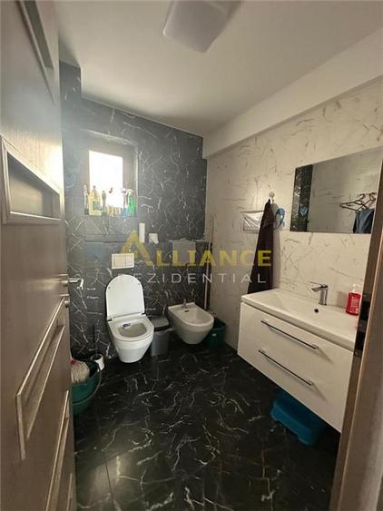 #De Inchiriat, Vila 8 camere - 3 bai | Teren 300 mp - - 17