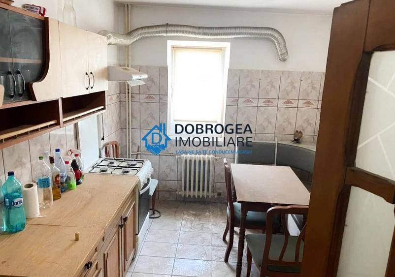 Ultracentral, decomandat, etaj 3 - 3