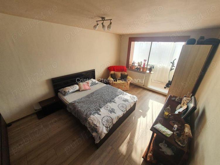 Apartament spa?ios, 4 camere, decomandat, Craiter