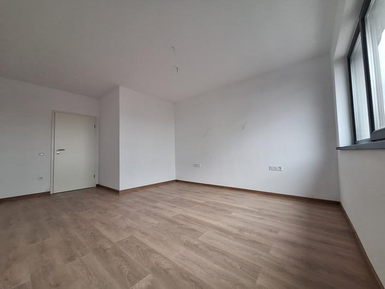 EXCLUSIVITATE! Casa tip duplex,  finisaje premium, curte, 2 locuri de parcare - 12