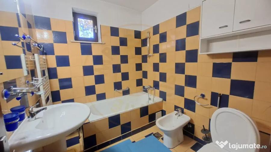 Casă cu 4 camere cu Teren 271 Mp în Central