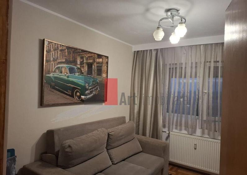 Apartam 3 camere, SD, et.9/10, Pia?a Salajan - 3