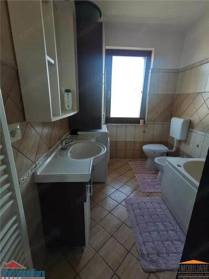 Inchiriez apartament la casa 4 camere, Gai - 11