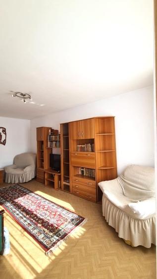 Apartament cu 3 camere decomandat în Rahova - 1