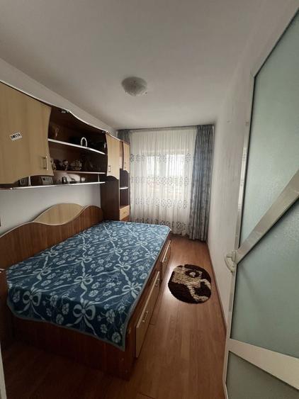 Apartament 3 camere de inchiriat GAESTI - 2