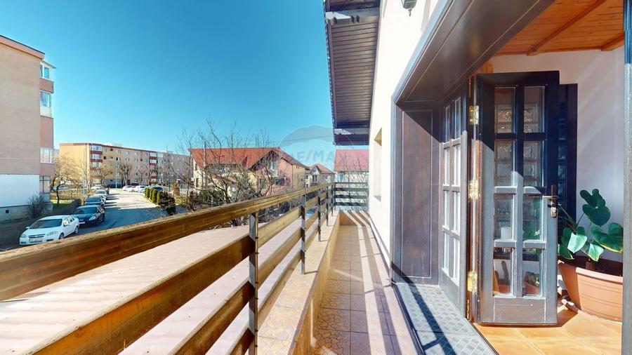 Vilă individuală solidă  | Curte amenajată| Tractorul – Brașov - 8