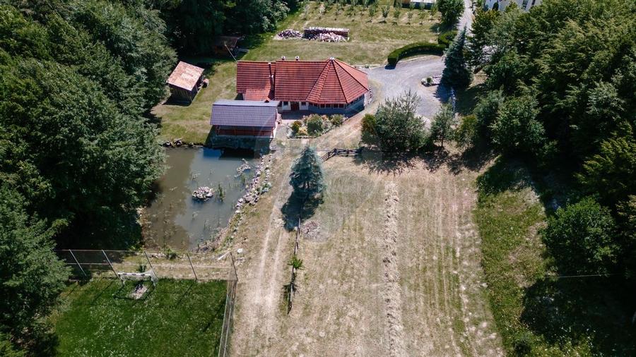 Vila cu 6 camere, teren de 1000mp, intr-un resort montan privat - 20