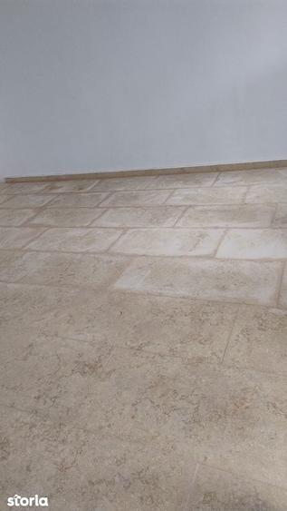 Casa in Navodari cu trei dormitoare, living, zona de vile - 6