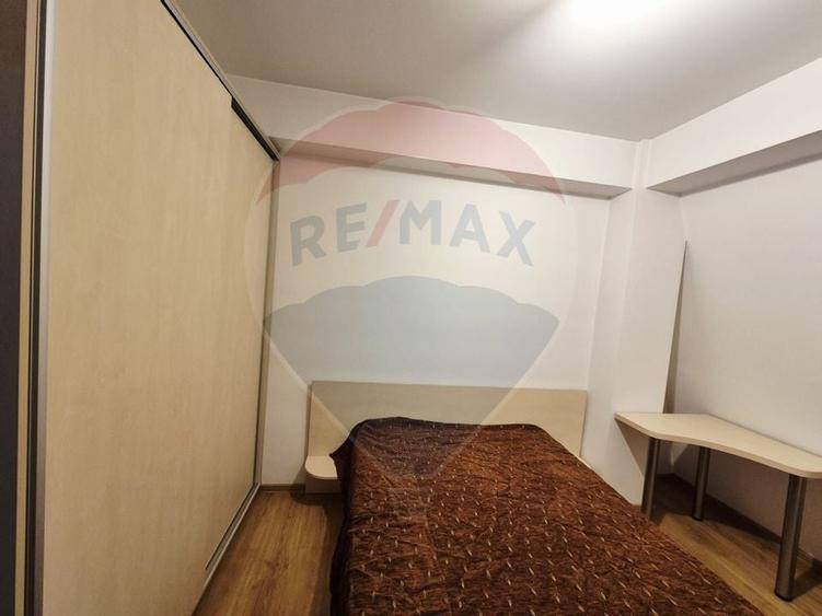 Apartament cu 3 camere de vânzare în zona Berceni - 10