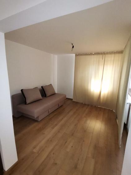 Casă cu 4 camere în Joița