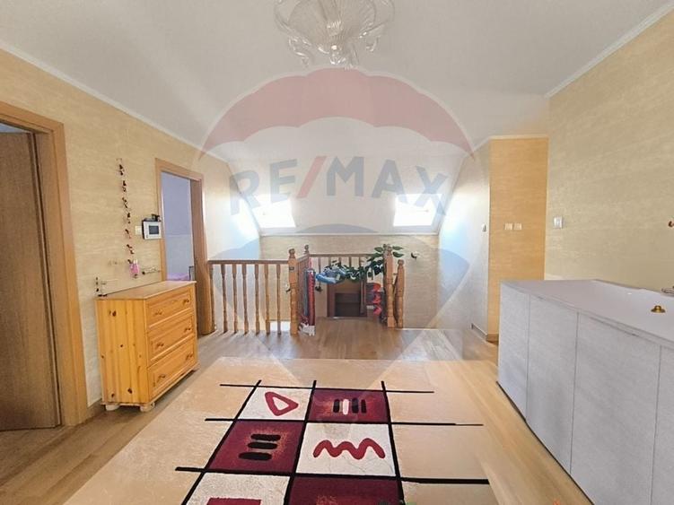 Casă de vanzare - 57