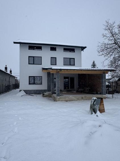 Vand casa in Targoviste - 2