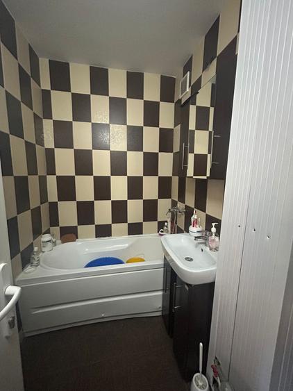 Apartament 2 camere -Zona Sud  - parter-  40 mp  - 42000 euro  negociabil - 3