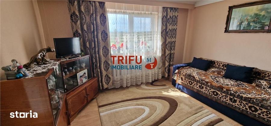 Casă cu 6 camere cu Teren 196 Mp în Central