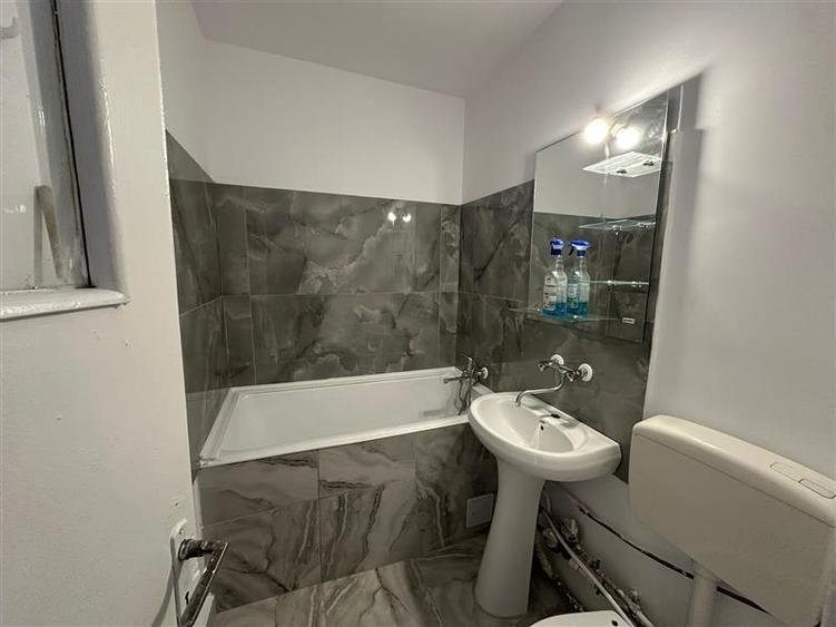 Apartament 2 camere de vanzare Podu Ros - 9