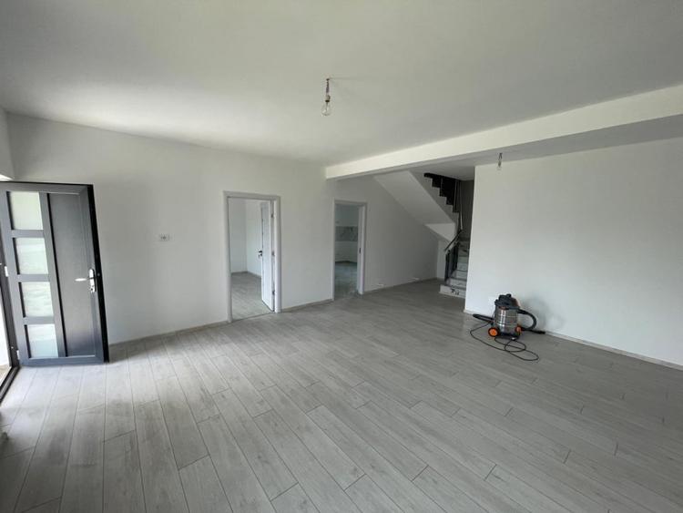Casa noua P+1 cu teren de 330mp si toate utilitatile la Braniste/Podari - 4