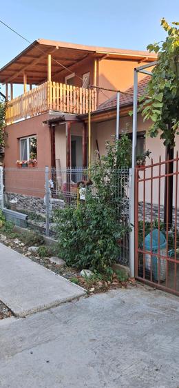 Vindem casa in Navodari - 1