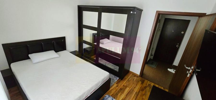 Apartament cu 3 camere decomandat în Berceni