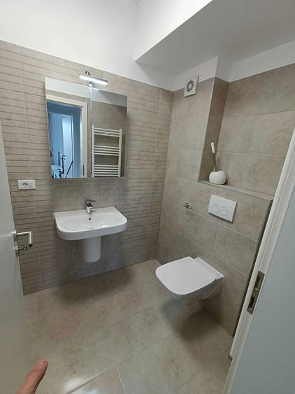 Proprietar inchiriez Apartament 3 camere +parcare acoperita, Tractorul Brasov - 3