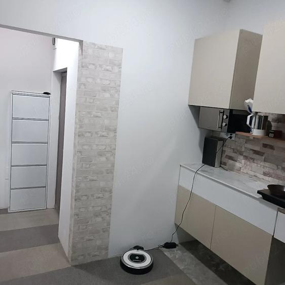 Apartament cu 2 camere semidecomandat în Florești