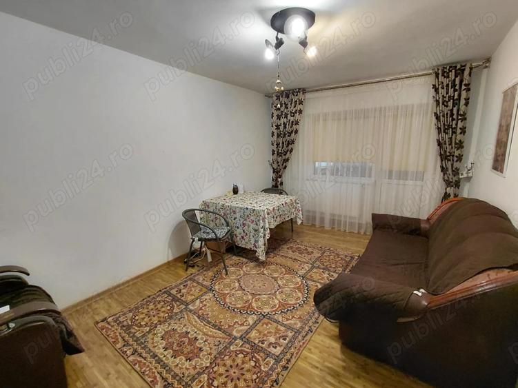 VAND apartament 3 camere decomandat, etaj 1 4, in Foc?ani, zona Inspectorat ?colar Vrancea. - 1