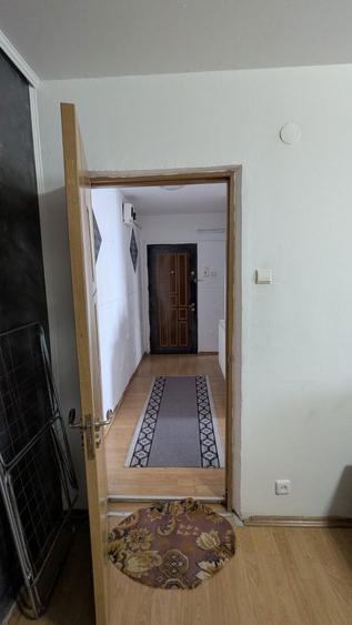 Vand apartament 2 camere Florilor 1 - 4