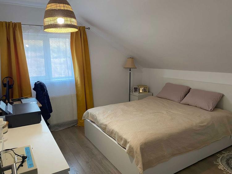 Apartament 4 camere de vanzare - Zona Vivo - 6