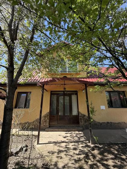 Casa spa?ioasa 188 m cu 5 camere ?i anexa - 1