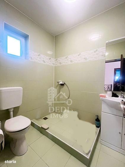 Casa cu 2 locuin?e, teren intravilan 7062 mp Cetariu, Bihor - 4