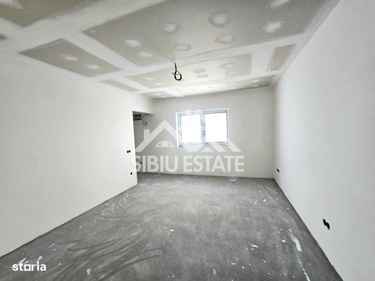 Casa mare cu carport, pivnita - 12