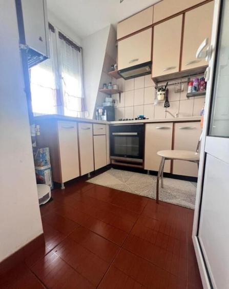 Apartament 4 camere decomandat cu scara interioara, Zona Sar - 17
