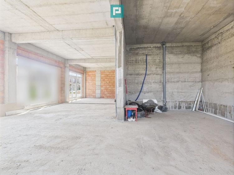 Spațiu comercial, de 101 mp, în Freidorf